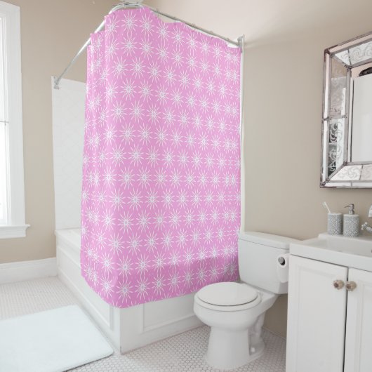Rideaux De Douche Fleurs de démarrage blanches sur rose (En situation)