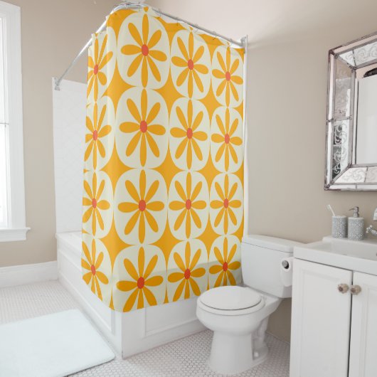 Rideaux De Douche Fleurs orange rétro groovy avec explosions atomiqu (En situation)