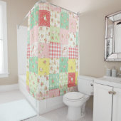 Rideaux De Douche Fleurs pastel en patchwork à carreaux gingham (En situation)