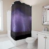 Rideaux De Douche Foudre pourpre dans un orage de désert de nuit (En situation)