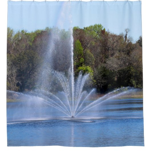 Rideaux De Douche Fountain On A Pond (Devant)