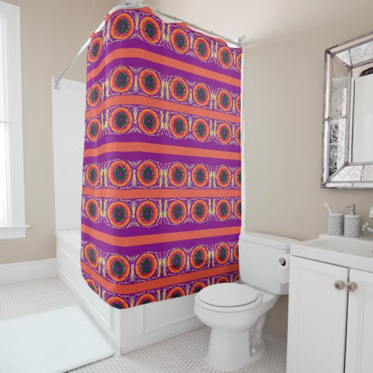 Rideaux De Douche Globe orange avec noir sur violet (En situation)