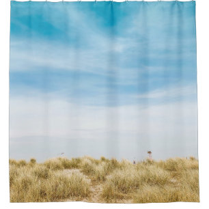 Rideaux De Douche Green grass field under blue skies