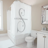 Rideaux De Douche Gris sophistiqué avec Monogramme élégant S Personn (En situation)