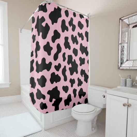 Rideaux De Douche Impression cuir de vache noir et rose (En situation)