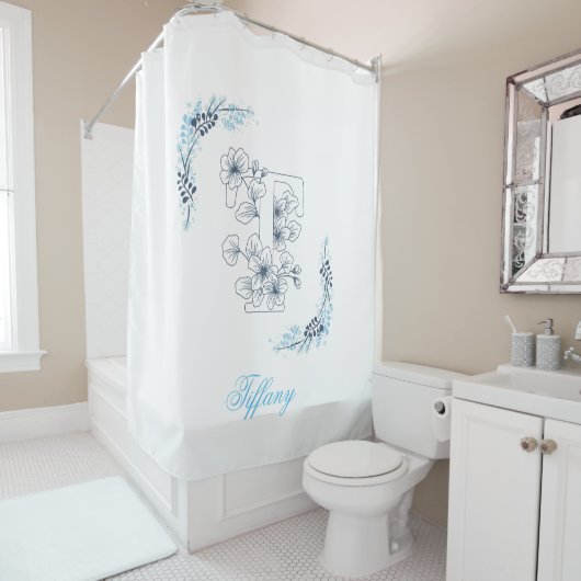 Rideaux De Douche Initiale "T" Monogramme bleu Calme Floral (En situation)