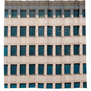Rideaux De Douche La façade du bâtiment moderne de forme rectangulai