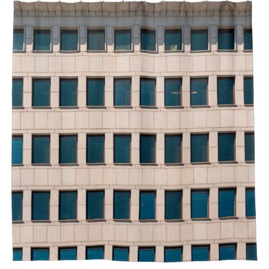 Rideaux De Douche La façade du bâtiment moderne de forme rectangulai (Devant)
