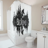 Rideaux De Douche La légende Sasquatch, Big Foot Lake Reflection (En situation)