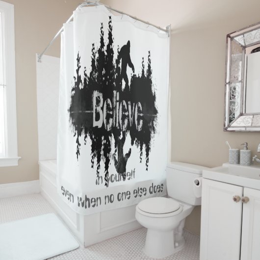 Rideaux De Douche La légende Sasquatch, citation Big Foot Lake (En situation)