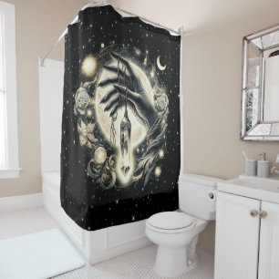 Rideaux De Douche Main tenant un cristal sous le clair de lune