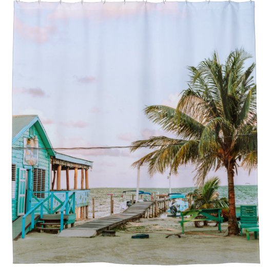 RIDEAUX DE DOUCHE MAISON EN BOIS BLEU PRÈS DU CORPS D'EAU (Devant)