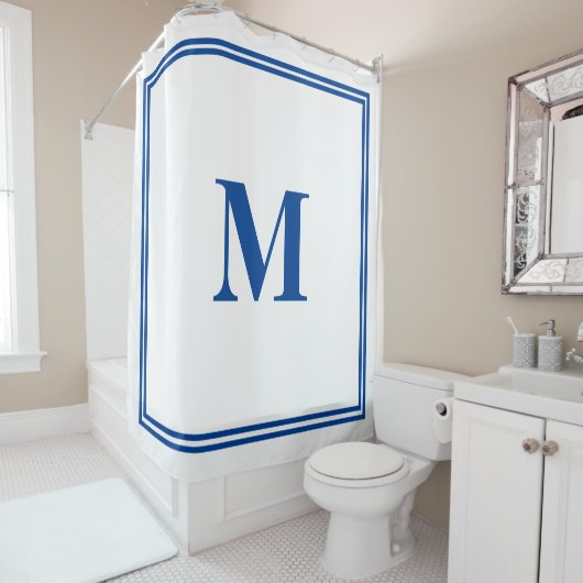 Rideaux De Douche Monogramme blanc bleu Nom personnalisé initial Élé (En situation)
