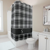 Rideaux De Douche Monogramme de tataran blanc noir personnalisé (En situation)