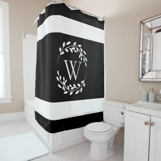 Rideaux De Douche Monogramme floral noir et blanc (En situation)