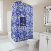Rideaux De Douche Monogramme Initial Bleu Gris Géométrique Élégant (En situation)