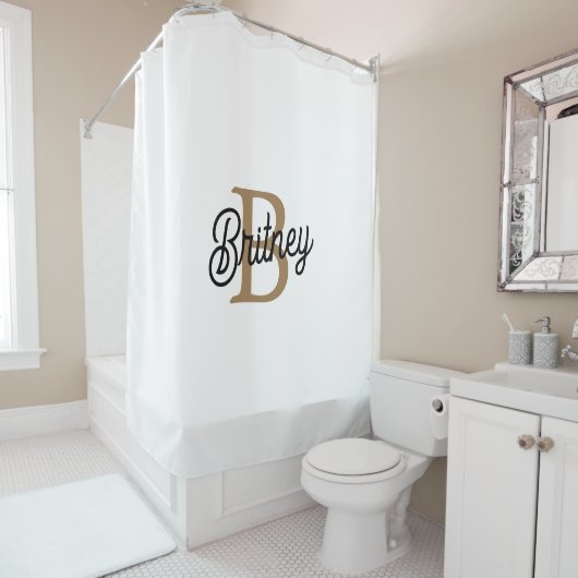 Rideaux De Douche Monogramme moderne élégant Nom Black Gold Script (En situation)