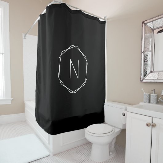 Rideaux De Douche Monogramme Moderne Noir Blanc Initial Octogone (En situation)
