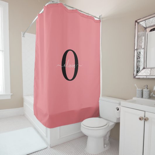 Rideaux De Douche Monogramme personnalisé Nom de script noir blanc r (En situation)