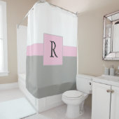 Rideaux De Douche Monogramme rose blanc et gris (En situation)