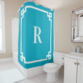 Rideaux De Douche Monogramme simple clé grecque azur et blanc (En situation)