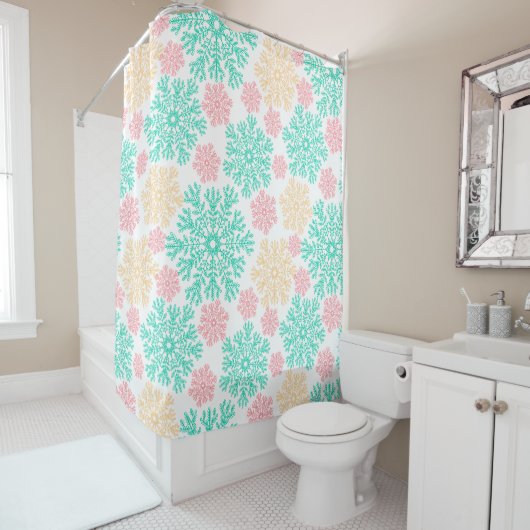 Rideaux De Douche Motif Aqua Pink et Gold Snowflakes (En situation)