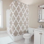 Rideaux De Douche Motif blanc de Quatrefoil de Taupe (En situation)