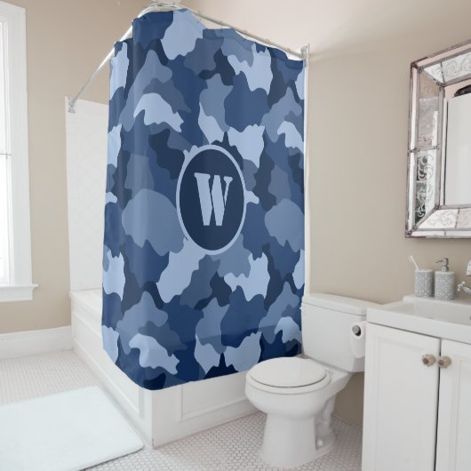 Rideaux De Douche Motif de camouflage bleu Monogramme initial (En situation)