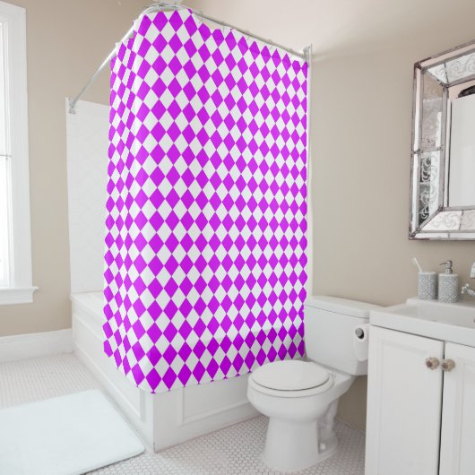 Rideaux De Douche Motif diamant de Checker blanc violet (En situation)