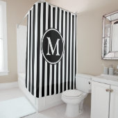 Rideaux De Douche Motif noir et blanc rayé monogrammé (En situation)