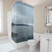 Rideaux De Douche Mouettes au-dessus de plage de Puget Sound (En situation)