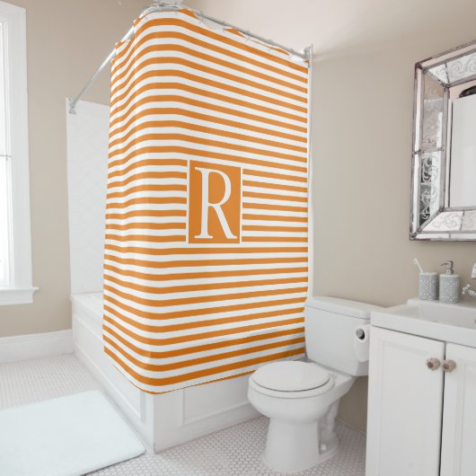 Rideaux De Douche Orange Blanc Gris Monogramme Initiales mignonnes (En situation)