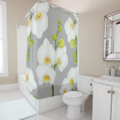 Rideaux De Douche Orchidées blanches élégantes et gris clair (En situation)