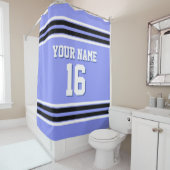 Rideaux De Douche Périwinkle Bleu Noir Blanc rayures Sport Jersey (En situation)