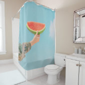 Rideaux De Douche Personne tenant de la pastèque tranchée (En situation)