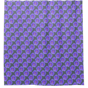 Rideaux De Douche Photo bleue florale de géranium sur toute couleur