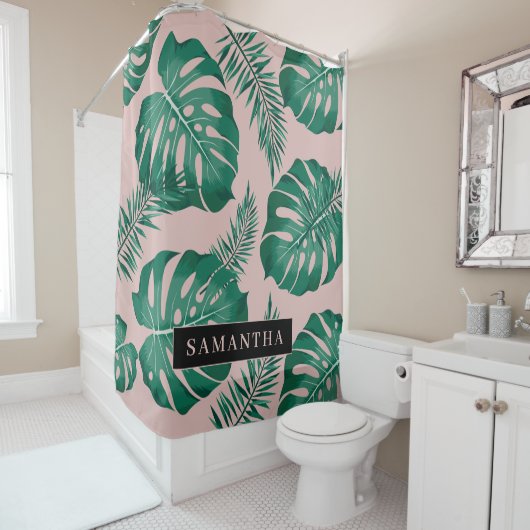 Rideaux De Douche Pink & Green Palm Feuille Motif & nom (En situation)