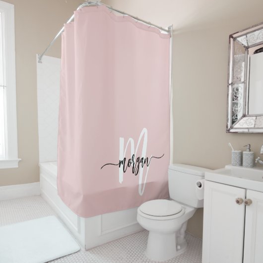Rideaux De Douche Pink Modern Script Girl Monogramme Nom (En situation)