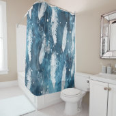 Rideaux De Douche Plumes blanches tombantes, aquarelle bleue. (En situation)