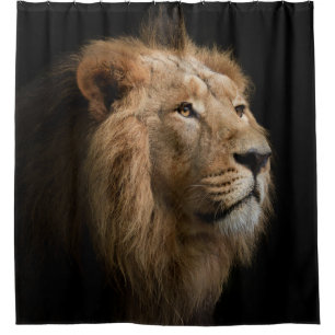 Rideaux De Douche Portrait de lion puissant avec Arrière - plan fonc