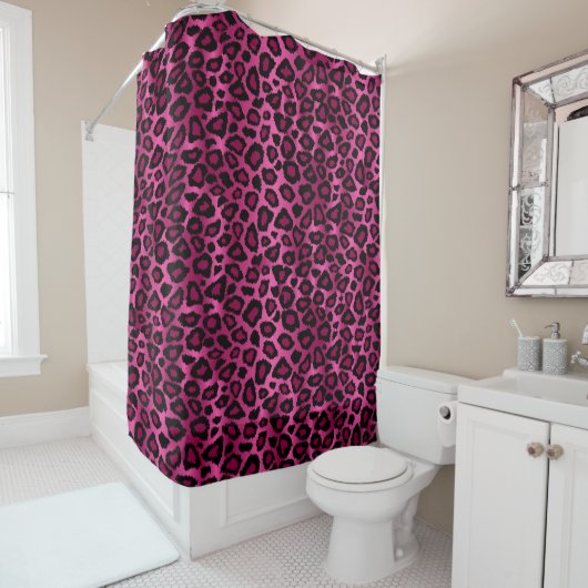 Rideaux De Douche Posters de animaux de léopard dans rose-foncé (En situation)