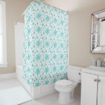 Rideaux De Douche Pretty Green Christmas Snowflakes on Winter White<br><div class="desc">Mixed sized pretty pastel green snowflakes are scattered throughout this Christmas seasonal pattern. This cute festive design with a crisp winter white background is sure to please any age and perfect for anyone who likes soft and delicate xmas patterns.</div>