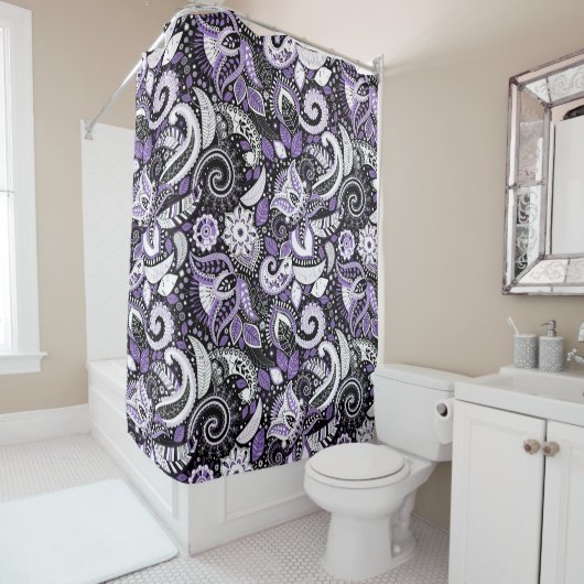 Rideaux De Douche Purple White Black Paisley Motif d'impression (En situation)