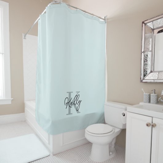 Rideaux De Douche Script de Monogramme bleu aquatique moderne (En situation)