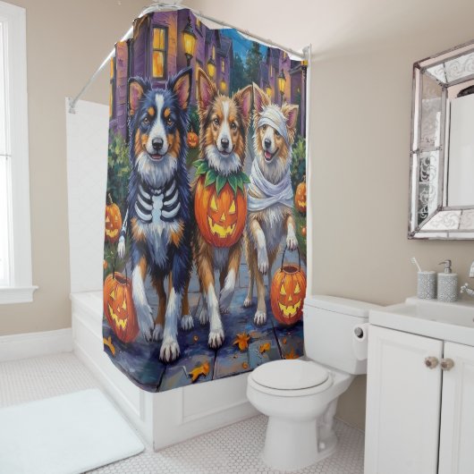 Rideaux De Douche Shetland Sheepdogs in Halloween Costumes (En situation)