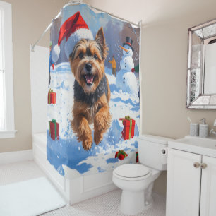 Rideaux De Douche Tibetan Terrier courant dans la neige avec un chap