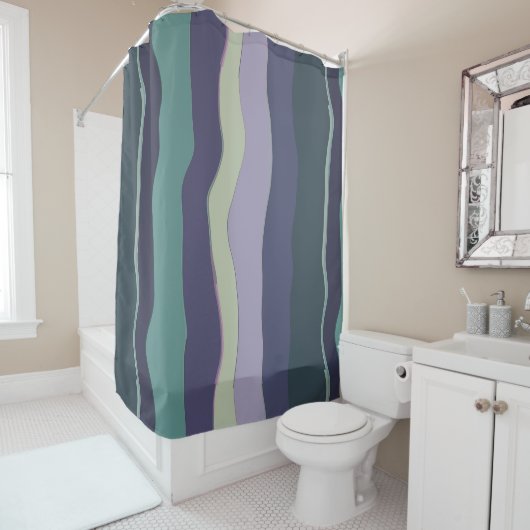 Rideaux De Douche Tirures ondulées turquoise et violette (En situation)