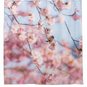 Rideaux De Douche Un Oiseau Assis Sur Les Branches En Fleurs De Ceri (Devant)
