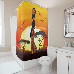 Rideaux De Douche Une belle femme africaine Silhouette sur les solei