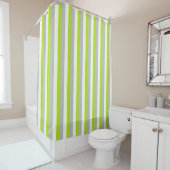 Rideaux De Douche Vert de chaux vertical, argent et rayures blanches (En situation)